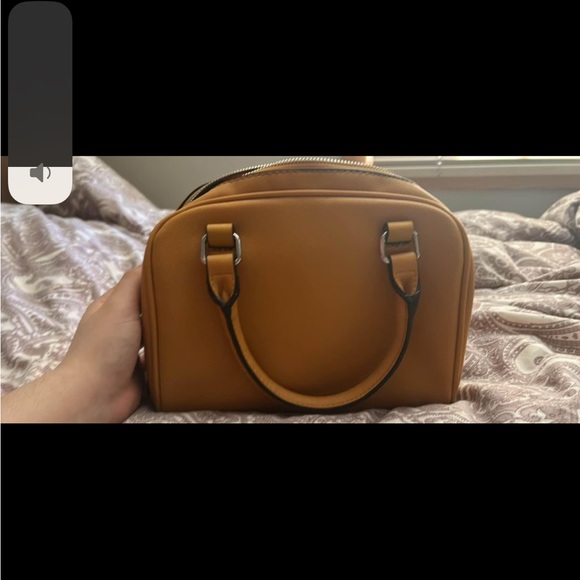 Guess bag - Picture 1 of 4